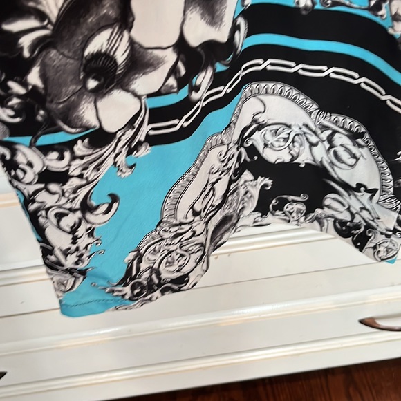 Gorgeous WWW pants, great fabric design. Side zipper - Picture 4 of 5